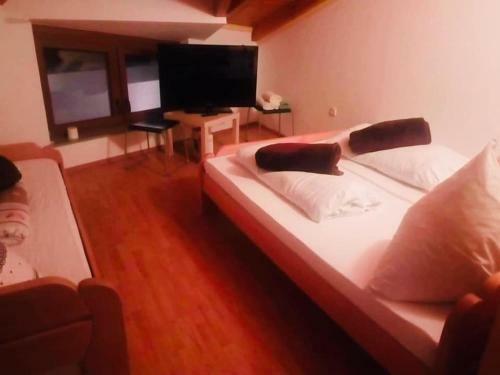 Omladinski Hotel Rostovo