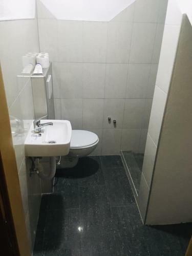 Omladinski Hotel Rostovo