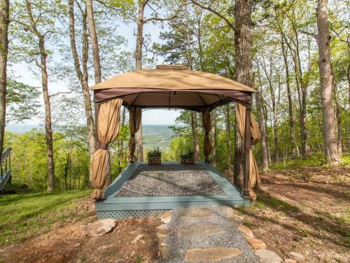 Tree House Cabin - The Original
