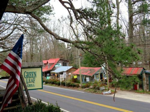 Tree House Cabin - The Original