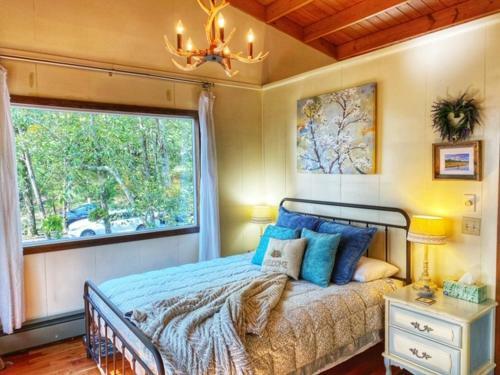 Tree House Cabin - The Original