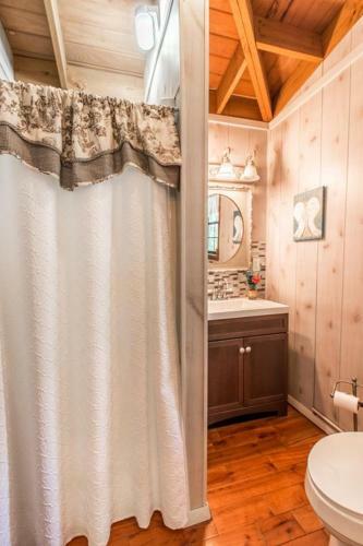 Tree House Cabin - The Original