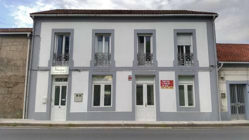 Albergue Cruces De Iria
