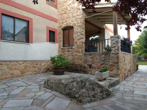 Casa Rural Las Tuyas En Segovia
