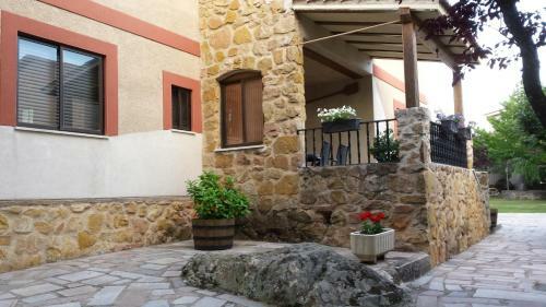 Casa Rural Las Tuyas En Segovia
