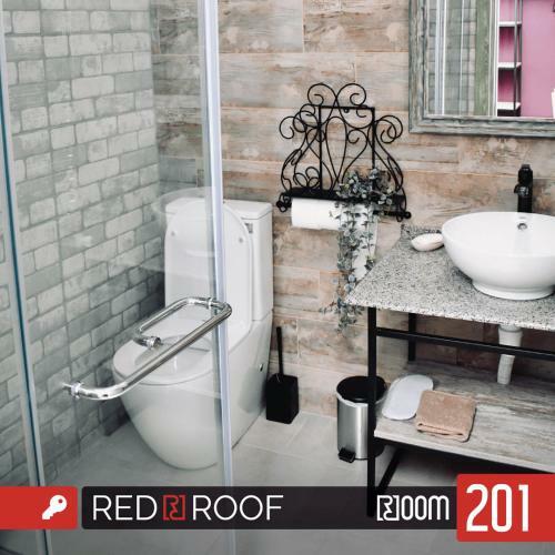 Hostal Redroof Country House Hotel