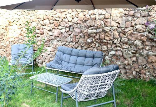 Hostal Redroof Country House Hotel