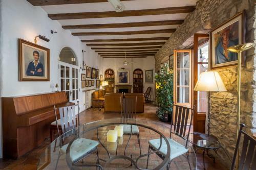Can Felip Apartments
