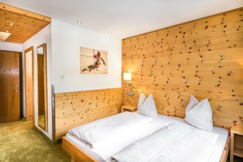 Bed & Breakfast Hotel Garni Ernst Falch