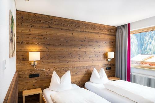 Bed & Breakfast Hotel Garni Ernst Falch