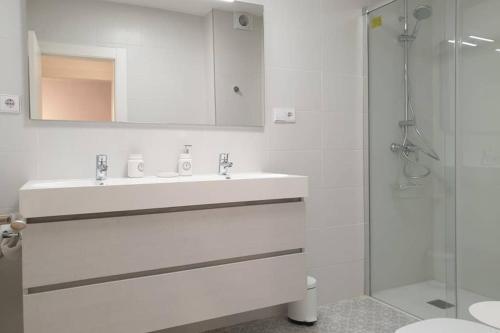 Apartamento Nuevo-casco Hist�rico-parking Gratuito.