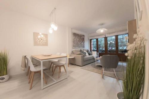 Apartamento Nuevo-casco Hist�rico-parking Gratuito.