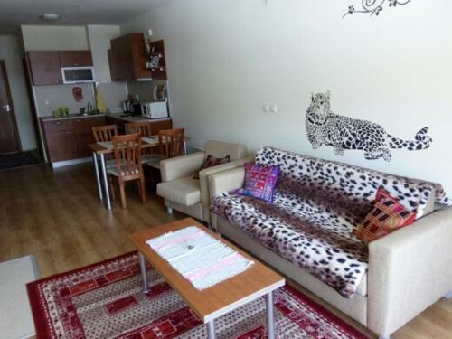 Private Apartment In Apartcomplex Novy Khan