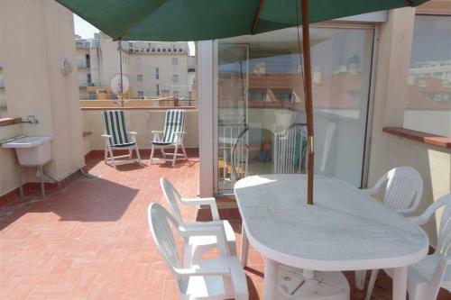 Apartamento Agradable �tico Con Gran Terraza A 1 Minuto de La Playa