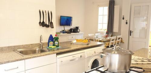 Casa Con Jard�n A 30 Metros de La Playa. Vl.