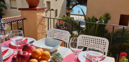Casa Con Jard�n A 30 Metros de La Playa. Vl.