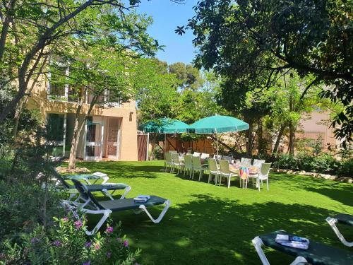 Villa Casa Con Jard�n A 45 Metros de La Playa. Es.