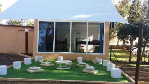 Villa Casa Con Jard�n A 45 Metros de La Playa. Es.