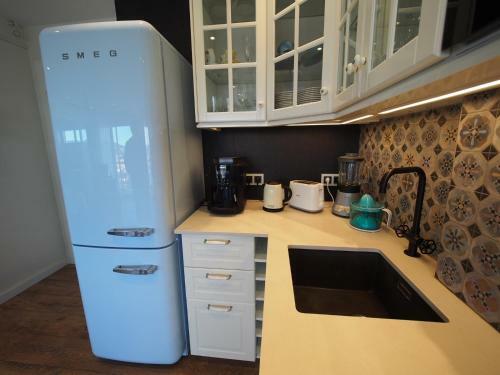 Seafront Apartment In Palam�s