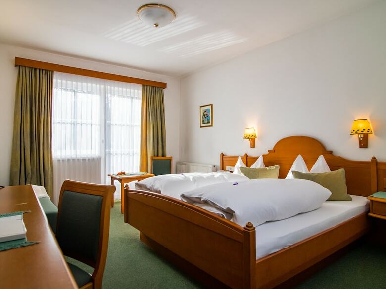 Tennis Golf Hotel H�llrigl