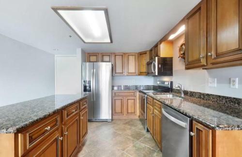 Back Bay Condo 1106