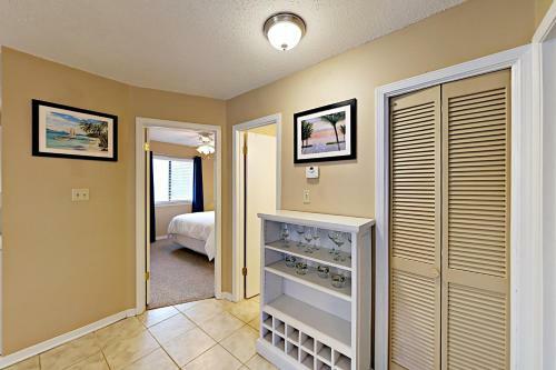 Wolf Bay Villas
