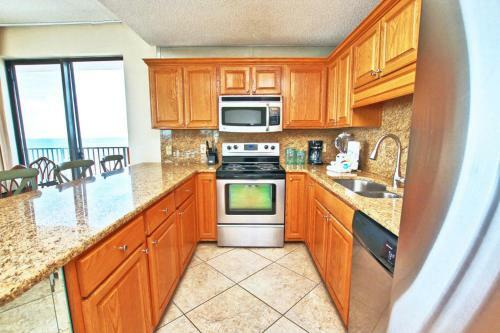 Phoenix East 1201 By Youngs Suncoast