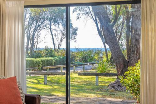 Apartamento 98 Steps To The Beach - Unit 9 At Cape View Resort