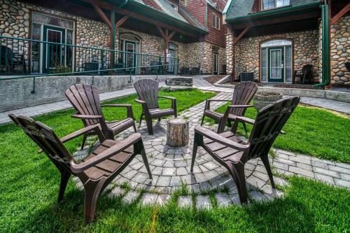 Delightful Chalet 2bd 2ba Pool Hot Tub Bbq Private Entry Park Pass