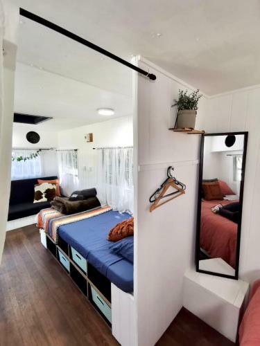 Vintage Caravan Stay In Byron Bay