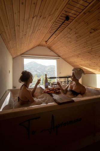 Apartamento Aprosmeno Luxary Jacuzzi House 2
