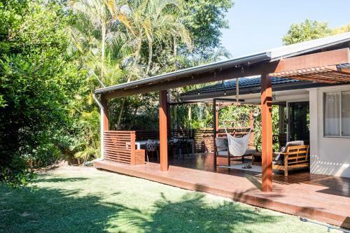 Mid-century Modern Retro Beach House Minutes To Beach