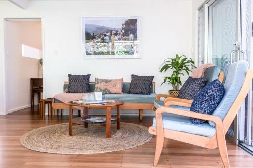 Mid-century Modern Retro Beach House Minutes To Beach