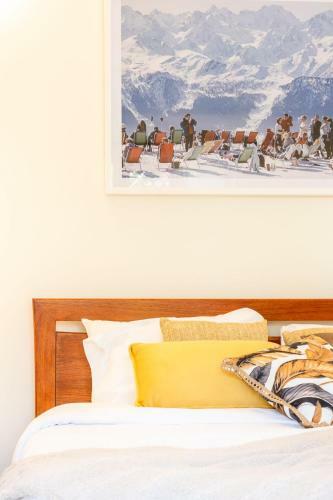 Mid-century Modern Retro Beach House Minutes To Beach