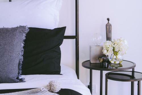 Capitol Executive Apartment On London Circuit