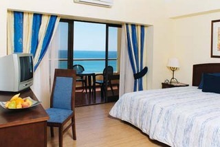 Yellow Praia Monte Gordo Hotel
