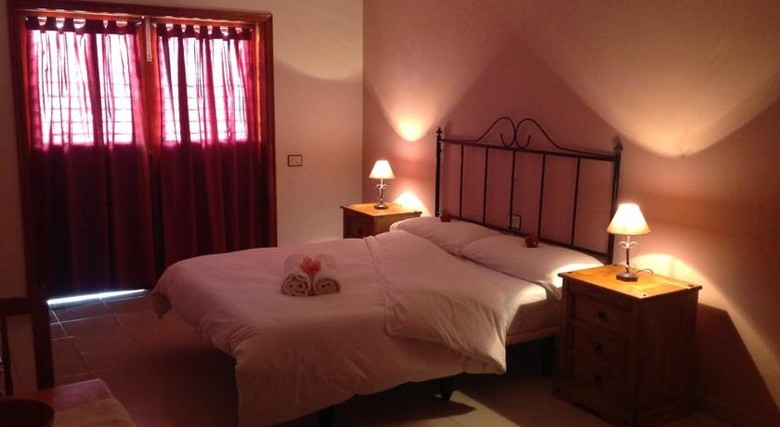 Apartamentos Frontera