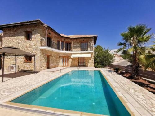 Unique Stonehouse Traditional Villa In Ayia Anna