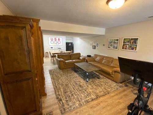 Spring Hill Lake House Apartment