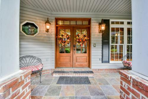 Bama Lakeside Retreat