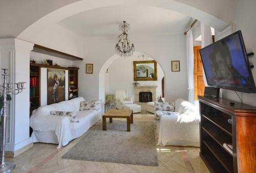 Luxury Villa For 16 People With Seaview, Pool And Bbq