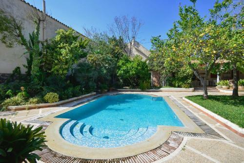 Luxury Villa For 16 People With Seaview, Pool And Bbq