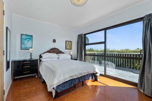 Ocean Sands - Mangawhai Heads Holiday Home