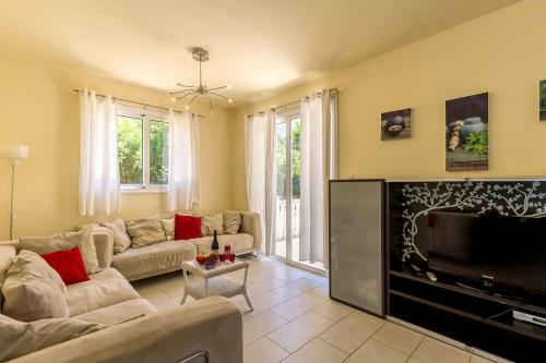Villa Oposite Nissi Beach 100 Meters