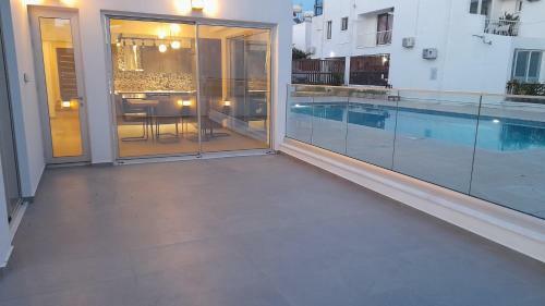 Sky Apartment On The Pool