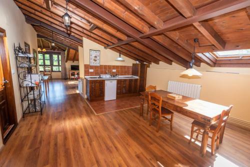 Agroturismo La Casona De Sovi�a