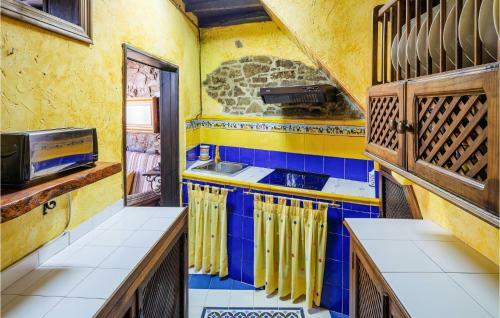 Amazing Home In El Lagar With 3 Bedrooms