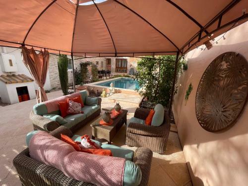 Bed & Breakfast Grande Suite II At Casa Grande Pinoso With Shared Pool