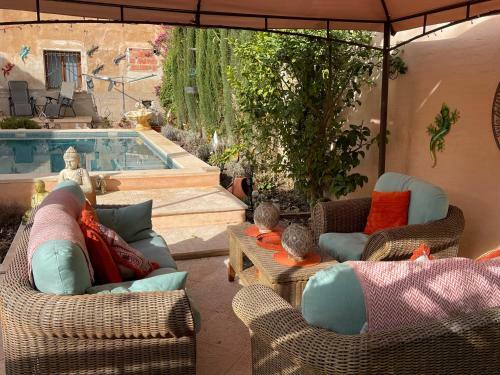 Bed & Breakfast Grande Suite II At Casa Grande Pinoso With Shared Pool