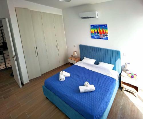 Elite Blue Sunset 3 Bedroom Villa